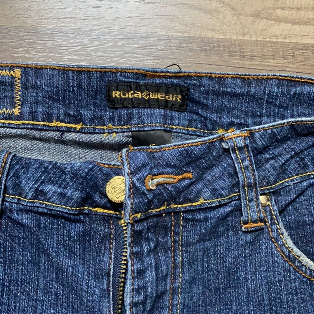 Clothes - Picture 2 of 3